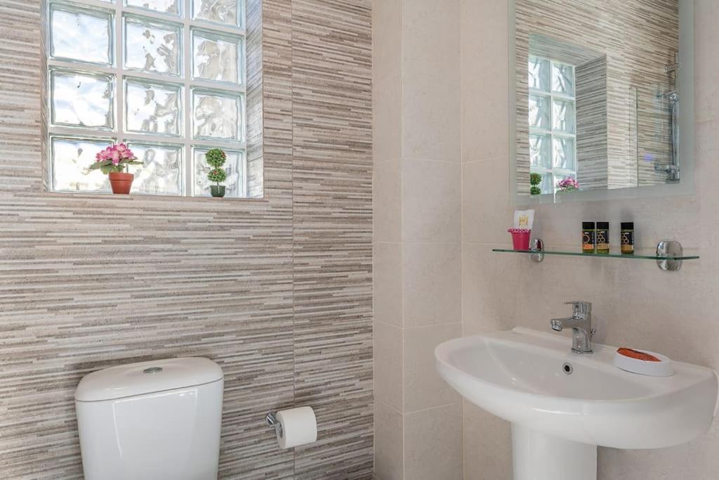 M City Apartments, Garden 2 Chania  Ngoại thất bức ảnh